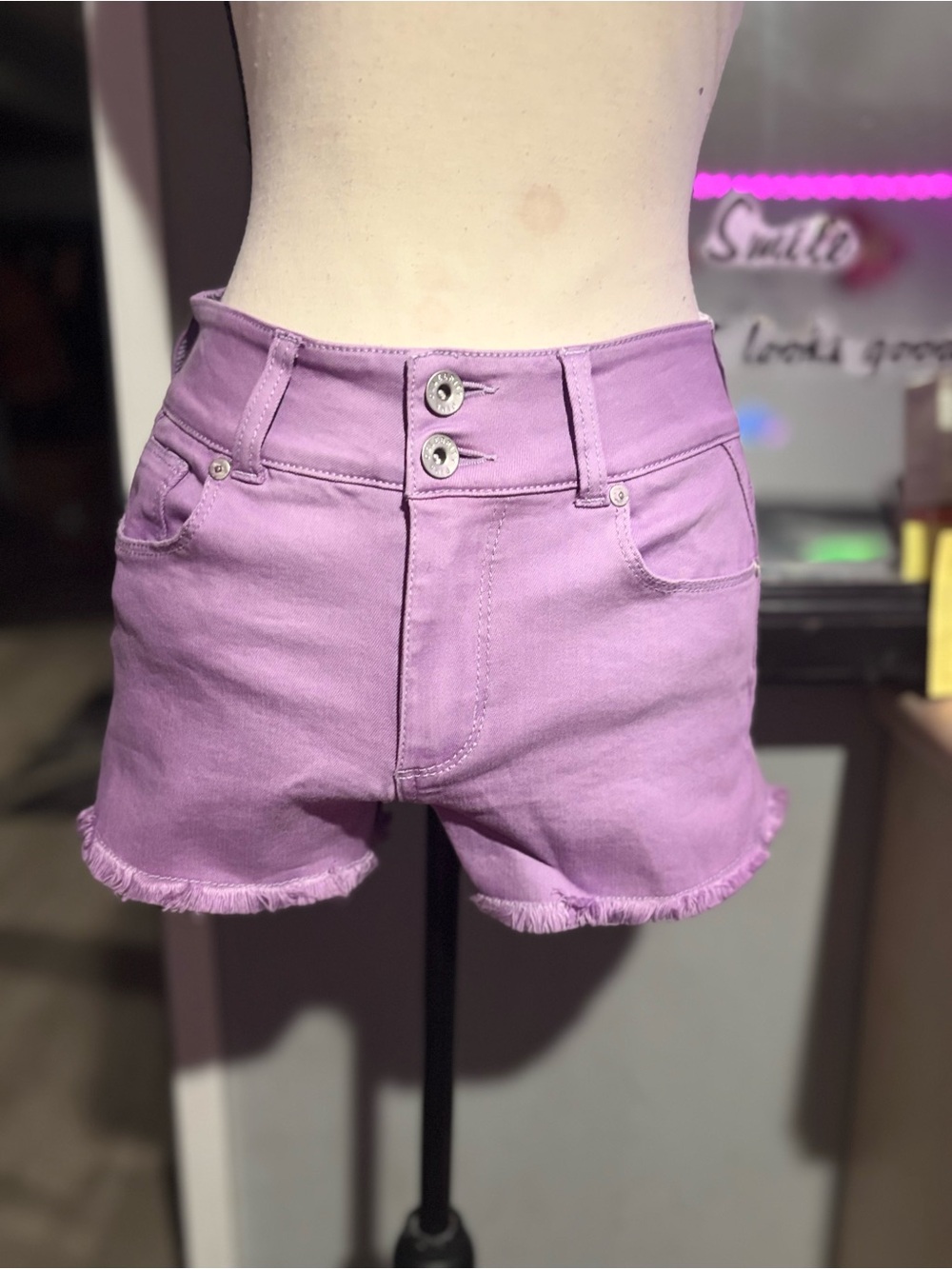 NWOT Celebrity Pink Women’s High-Rise Lavender cut off  Denim Shorts